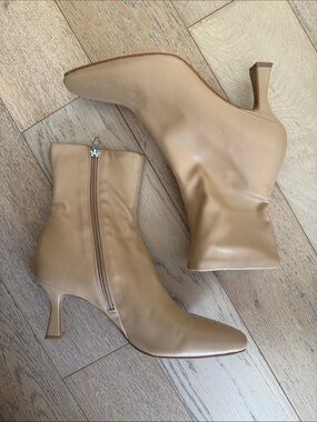 Dolce Vita Boots Tan Leather Mid-Heel Ankle Boots - Women